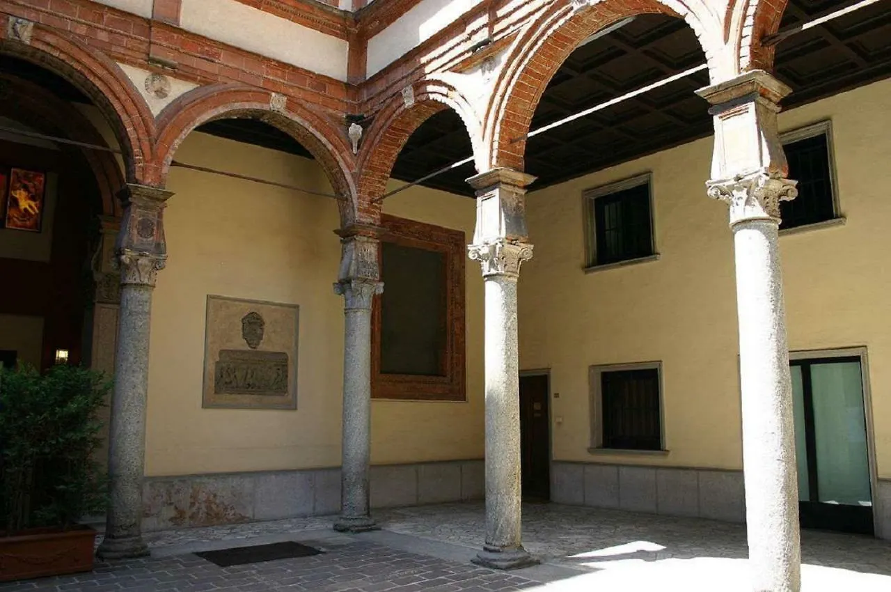Διαμέρισμα ℒovely & ℰlegant Studio Next To Duomo/Missori Μιλάνο Ιταλία